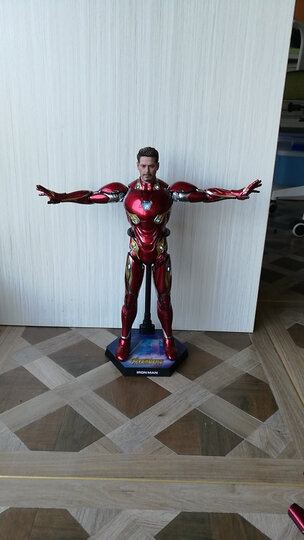 老板人很好,钢铁侠可.