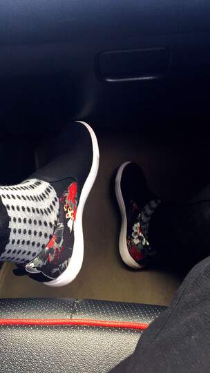 很合脚,穿起来很帅气.