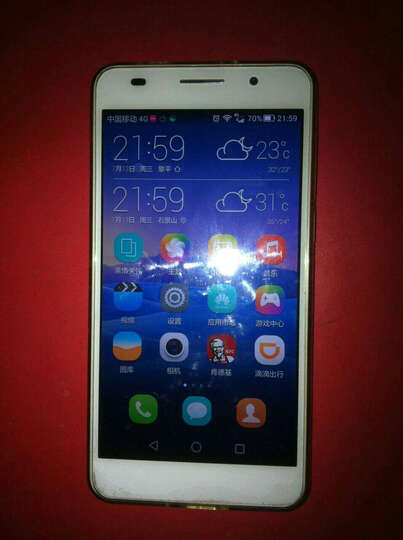 华为荣耀 6 (h60-l03):"荣耀6还是很经典,美观,简单,大方!