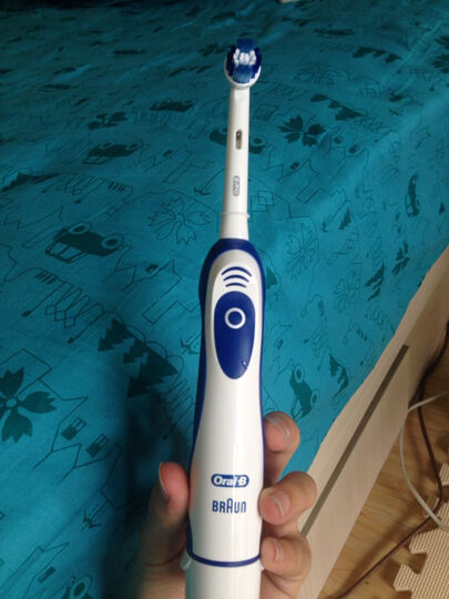 博朗(欧乐b) db4010 成人 干电式 旋转式电动牙刷