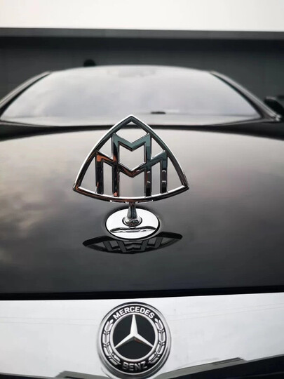 车标收到了,原厂包装 立标厚厚的 工艺精致,后面还会关注这家迈巴赫车