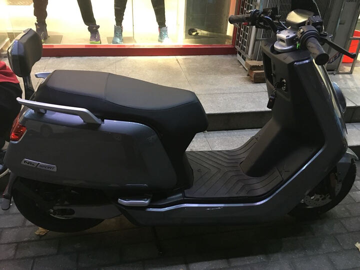 小牛电动车就是好,好.