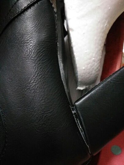 什么破鞋子,气死我了,,一打开包装就看到鞋跟要掉了.