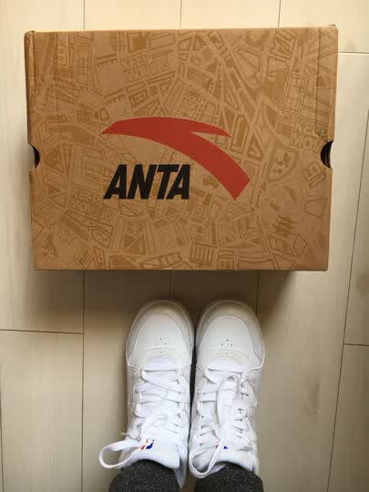 安踏(anta):"快递到的时候,鞋盒都成这样了,还好鞋子没事,上脚效果很