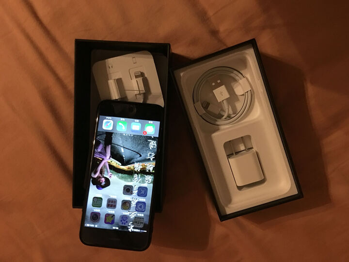 apple iphone 7 (a1660) 128g 亮黑色 移动联通电信4g手机非常好,多次