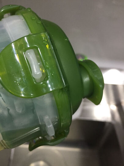 这杯子漏水,倒开水一.