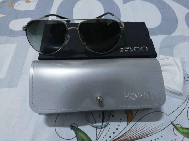 海俪恩(horien):"眼眼镜还好 宽度不够 带上有点紧 这样的价钱还行吧