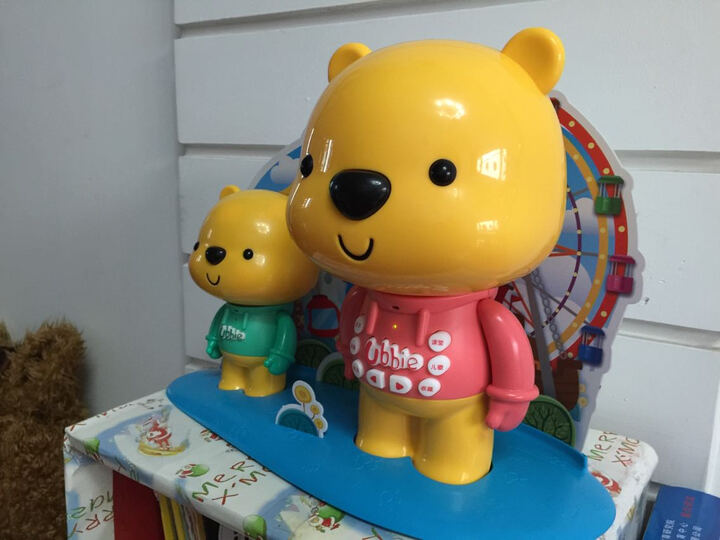 优彼亲子熊学前家教机三代:"没想到孩子看到优彼小熊会那么高兴,可以