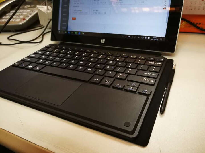 6英寸二合一平板电脑(x5 z8300/4g/64g/1920*1080/win10)主机 电磁笔