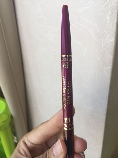 奇士美眉笔:"kiss me 的东西一般来说防晕染防脱妆的效果都很好!