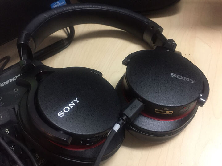 索尼(sony)wh-h810无线蓝牙立体声耳机 头戴式hi-res高解析度学生音乐