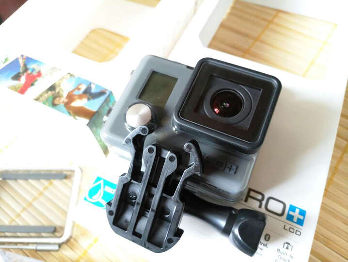 goprohero lcd:"挺好的,体验很好,虽然是入门级,当时这个价钱,这个