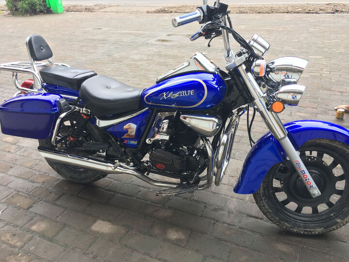 民宇 风暴太子摩托车跑车可上牌150cc长款骑士车跨骑太子款复古街车