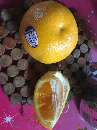 新奇士新奇士美国瓦伦西亚橙mini6个:"橙子太软,怕烂,打开吃了还不错