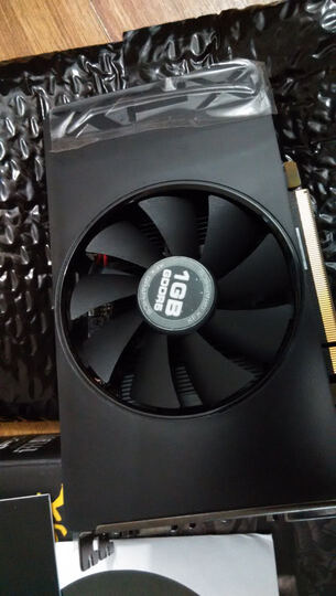 讯景r7 240 1g黑狼:"静音显卡,性能一般够用,win7 64bit评分6.9.