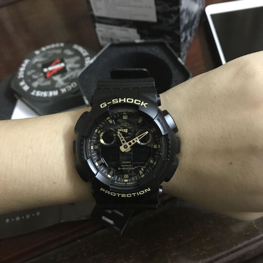 卡西欧男士手表:"首先还不清楚是不是正品,因为是小白,第一次购买