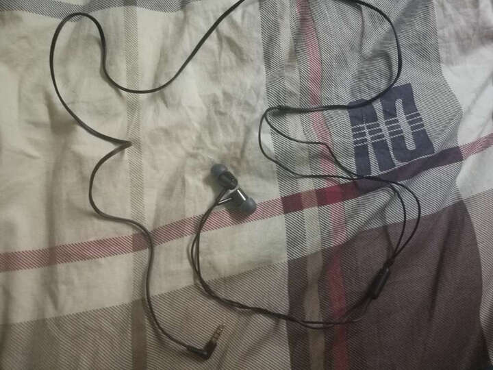 索尼(sony)mdr-ex155ap:"物流挺快的,线摸着很有感觉,试听了一下,音质