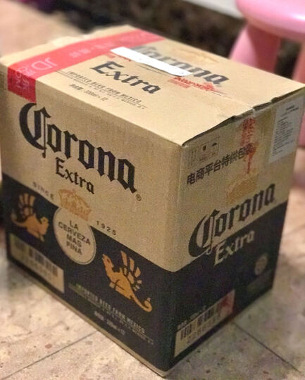 科罗娜啤酒:"很清爽,冰冻加青柠很适合炎热夏季饮用" - 京东