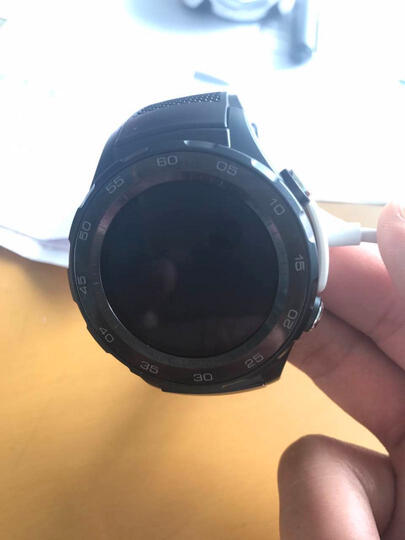 华为leo-dlxx:"买之前研究好很多手表,也咨询了华为客服,觉得各方面挺