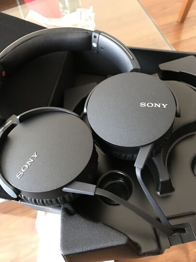 索尼xb550ap:"物流给力 隔日达名不虚传 耳机这个价位算不错了 颜值也