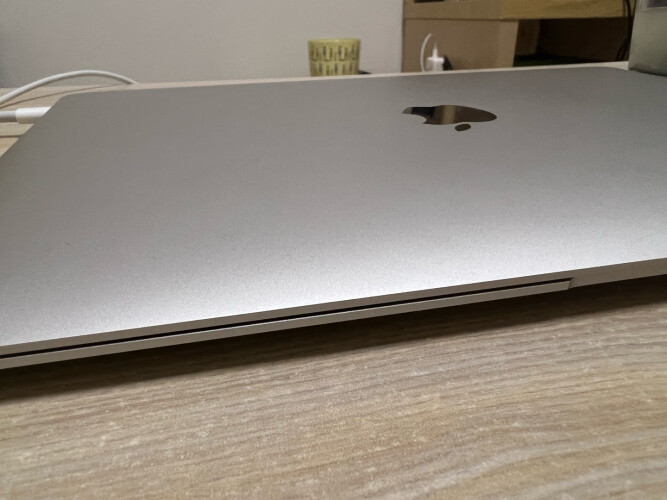 人气博主爆料2020苹果macbook air和pro区别  哪个更好用？只选对的不选贵的