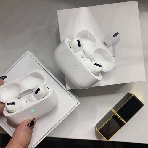 达人爆料苹果耳机airpods2和1的区别？对比哪款性价比更高