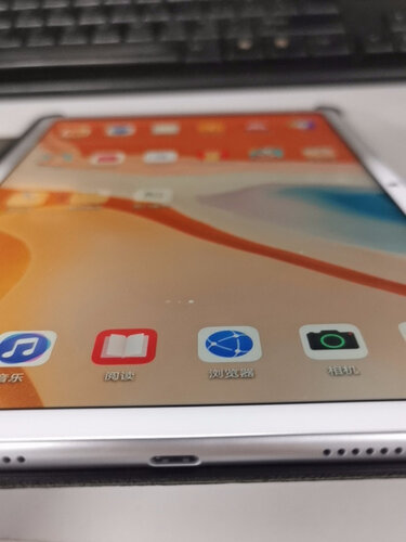 【买家后悔】华为bah3w09与苹果mw792ch/a哪个好?评测教你怎么选