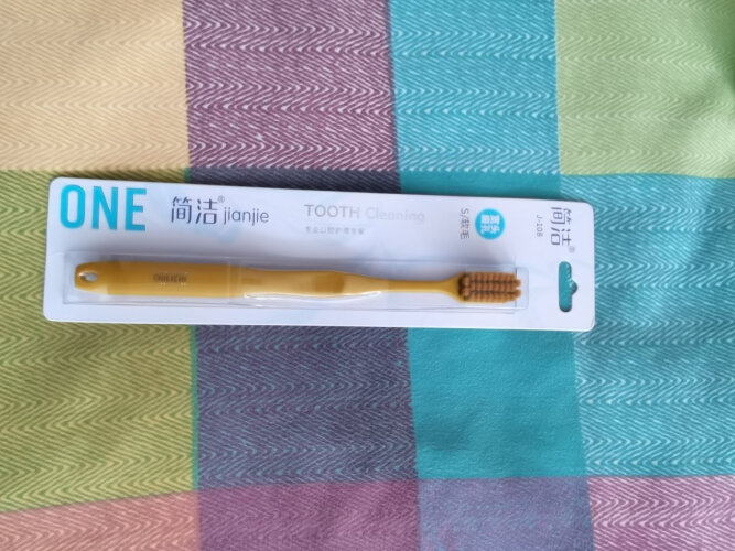 【专家帮助】牙刷购入一个月后悔了？真实测评 简洁牙刷 J-109 质量怎么样，必看！