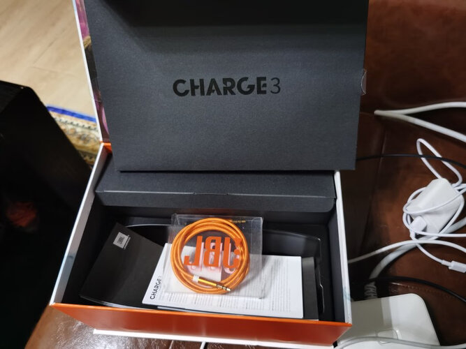 实情解密jblcharge3和flip4有什么不同？哪个性价比高、质量更好