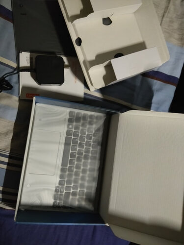 老司机介绍联想miix325和5年前的笔记本？应该怎么样选择