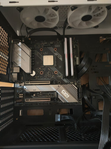 %title插图%num 人气博主评价七彩虹CVN?X570M?GAMING?FROZEN?V14主板质量评测怎么样好不好用?