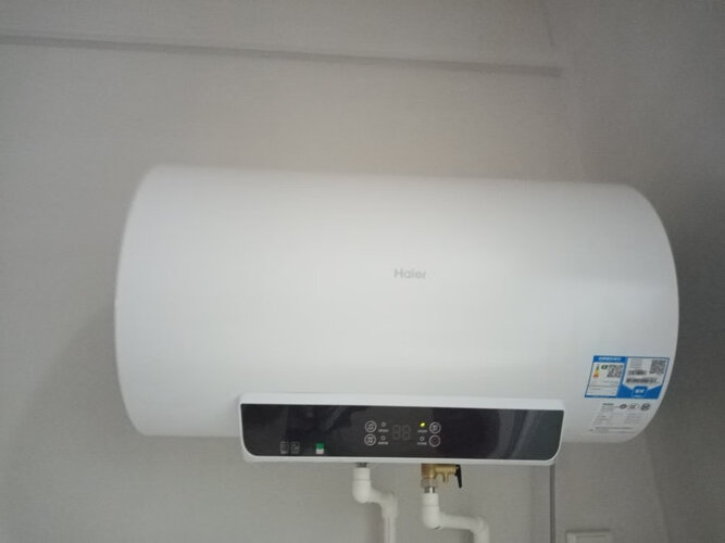 对比区别海尔热水器ec8002和ec8003的区别，谁是性价比之王？