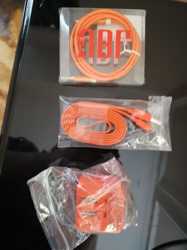 实情解密jblcharge3和flip4有什么不同？哪个性价比高、质量更好