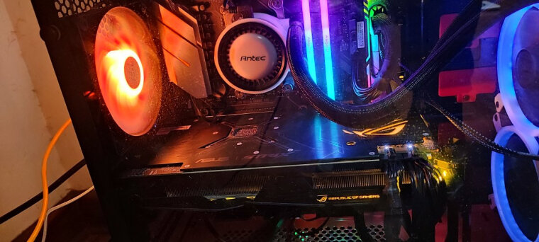 %title插图%num 人气博主评价七彩虹CVN?X570M?GAMING?FROZEN?V14主板质量评测怎么样好不好用?