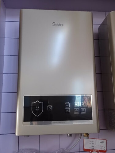 老司机解读美的jsq25和jsq30热水器的区别？告诉你哪款性价比高