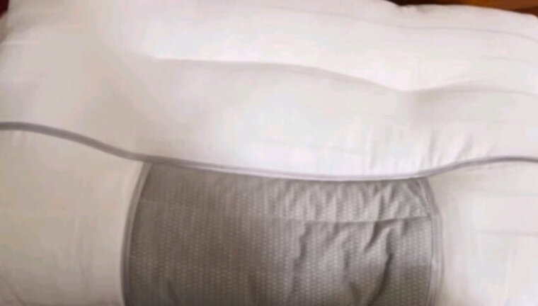 花草枕使用一个月后分享水星家纺520708质量评测怎么样好不好用？