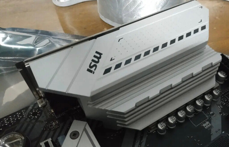%title插图%num 老司机介绍微星MPGB550GAMINGCARBONWIFI主板怎么样的质量,评测为什么这样?