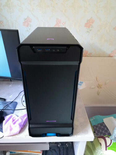%title插图%num 深入解读PHANTEKSPH-ES217E_AG02机箱功能评测结果,看看买家怎么样评价的