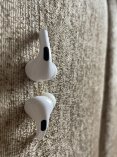 「买前须知」苹果airpods2和有线耳机区别？功能真的不好吗