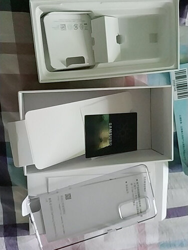 揭秘区别三星galaxy s20 fe 5g与华为p30谁更好一些，到底要怎么选择？