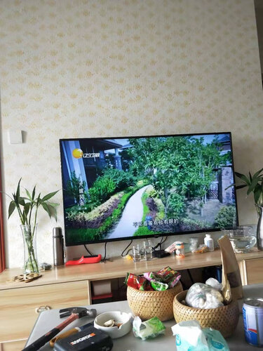 点明区别创维55m9s和55v40是一款吗，哪款更受欢迎？