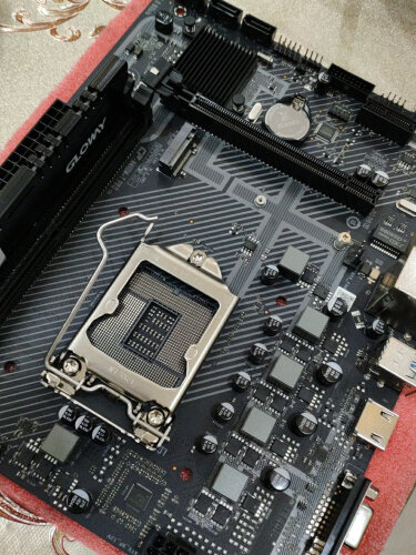%title插图%num 「入手体验」七彩虹iGameZ490VulcanXV20主板评测报告怎么样?质量不靠谱?