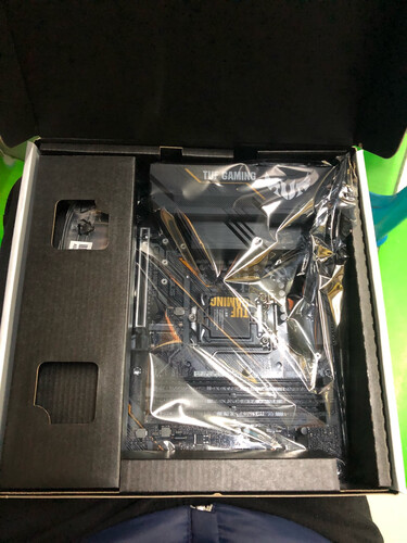 华硕rogstrixz490h和z490f那个好