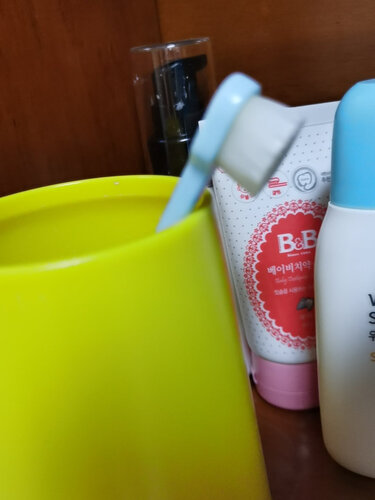 【太坑人了】小林玉肌JPN-R7576-红绿 买来两个月，这牙刷质量真的差吗？评测下怎么样！
