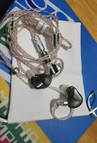 良心解读兴戈em2和森海塞尔ie40 pro哪个好点？应该怎么样选择