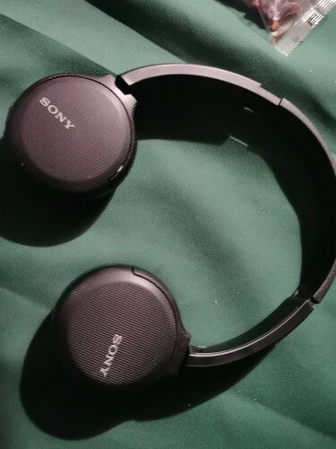 了解区别索尼whch510和jbl500bt哪个好，分析比较哪个好？
