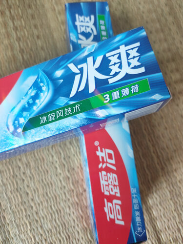「评价性价比」高露洁电动牙刷e1和e2有什么区别？分析哪款更适合你