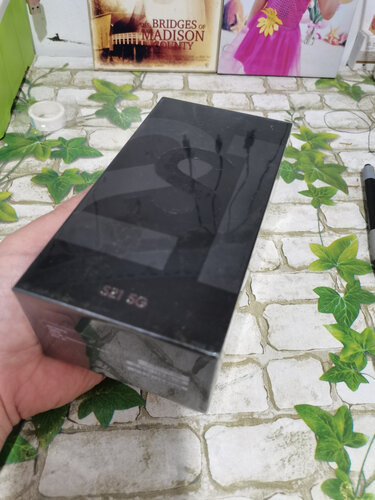 一张图比较三星galaxy s21 ultra和苹果12怎么选？深度剖析功能区别？