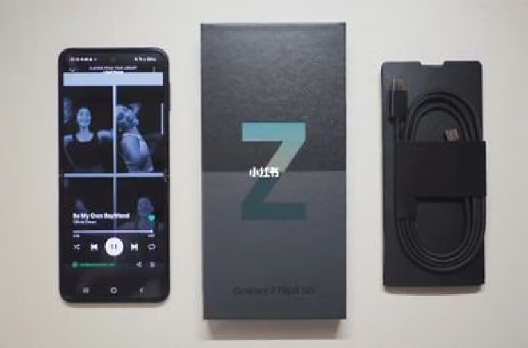 【商家爆料】三星Galaxy Z Flip3 5G绿 夏夜森林 评测质量怎么样？购买手机一定要注意的细节？