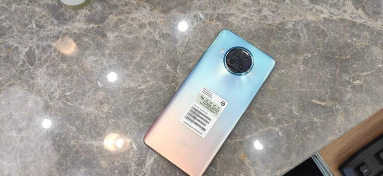 使用一个月后分享小米redminote9pro和华为nova7  哪个更好用？评测教你怎么选